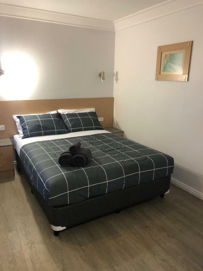 Latitude20 Cattrall Park Motel Каррата Экстерьер фото